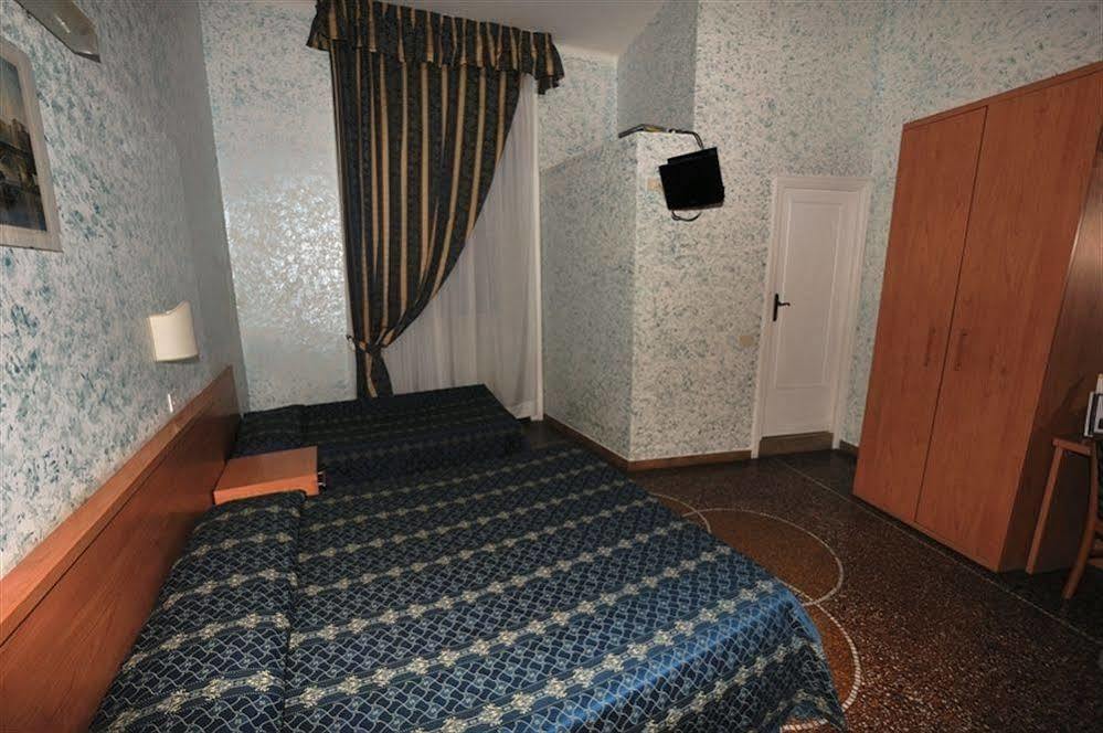 Hotel Miramare Ladispoli Luaran gambar